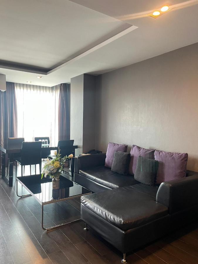 14 Living Hotel Bangkok Exterior photo
