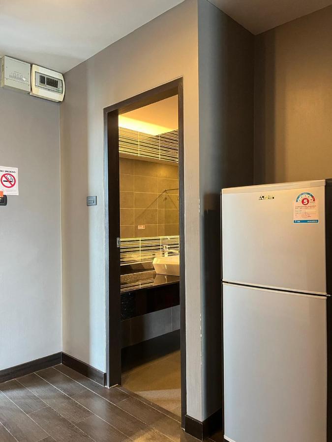 14 Living Hotel Bangkok Exterior photo