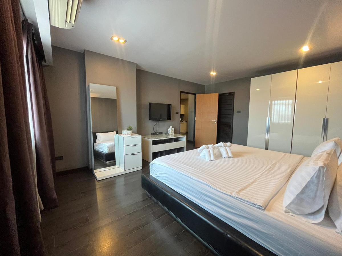 14 Living Hotel Bangkok Exterior photo