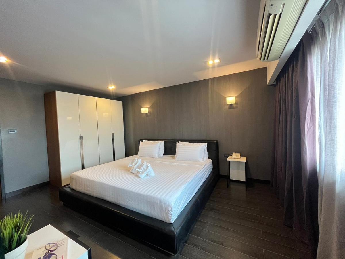 14 Living Hotel Bangkok Exterior photo