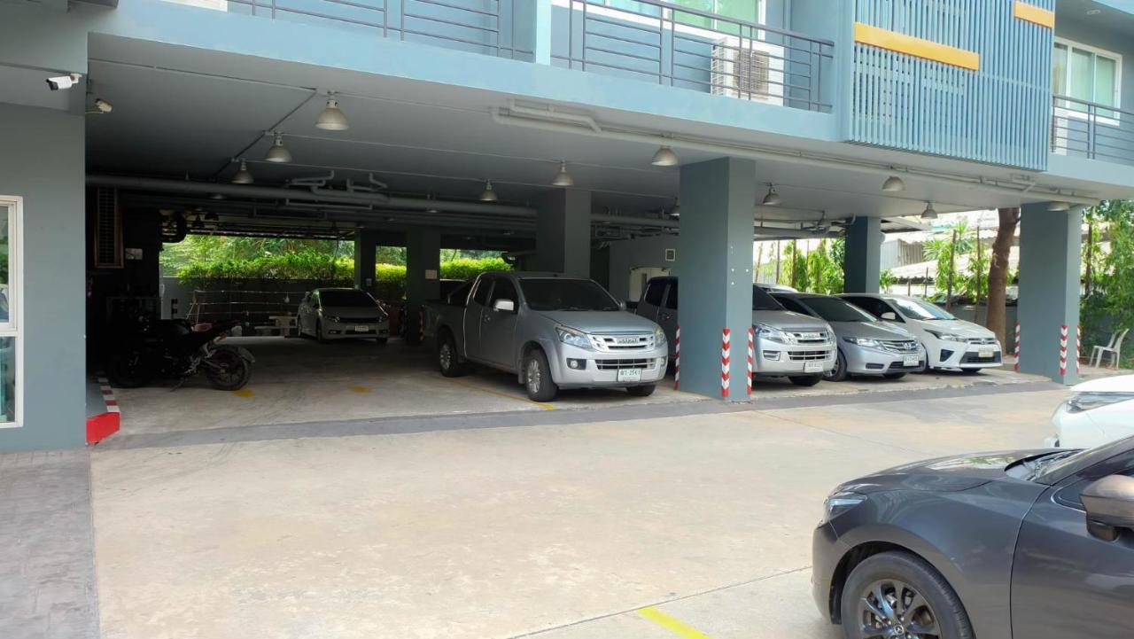 14 Living Hotel Bangkok Exterior photo