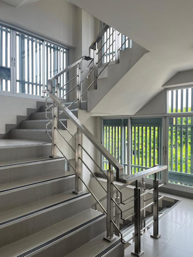 14 Living Hotel Bangkok Exterior photo