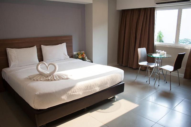 14 Living Hotel Bangkok Exterior photo
