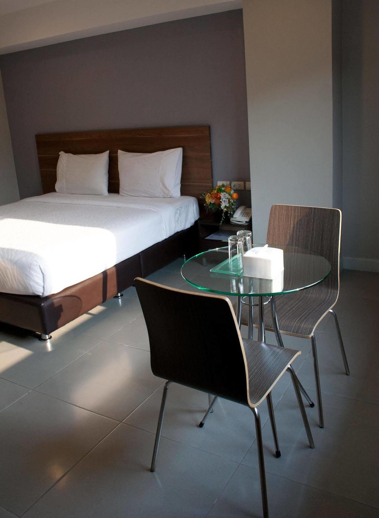 14 Living Hotel Bangkok Exterior photo
